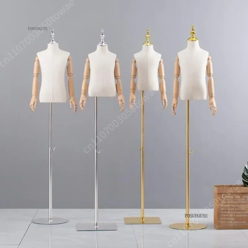 Mannequin enfant avec bras rég - Baby Clothing Store avis et prix