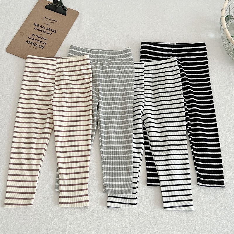Vêtements pour bébés de 0 à 6  - Baby Clothing Essentials avis et prix