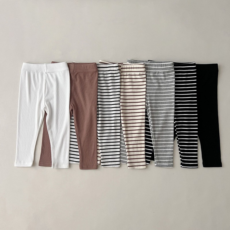Vêtements pour bébés de 0 à 6  - Baby Clothing Essentials avis et prix