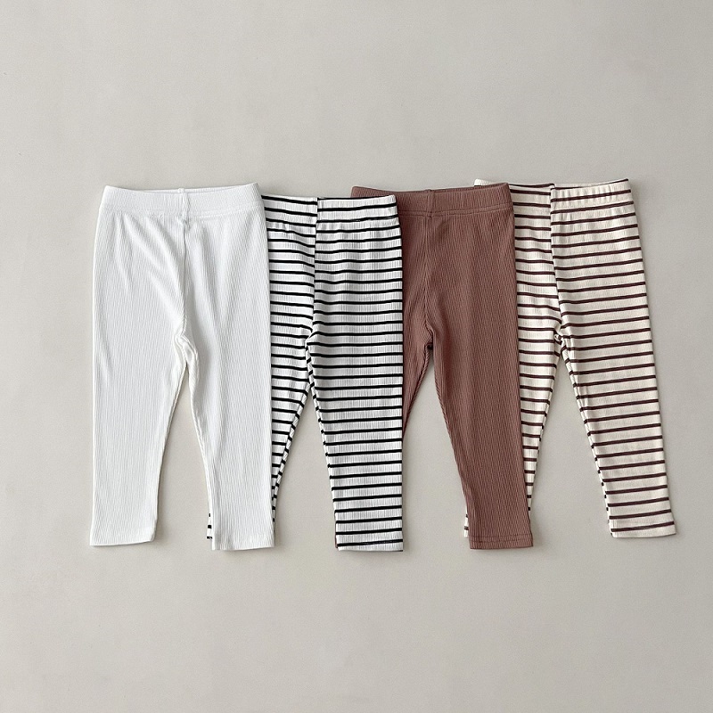 Vêtements pour bébés de 0 à 6  - Baby Clothing Essentials avis et prix